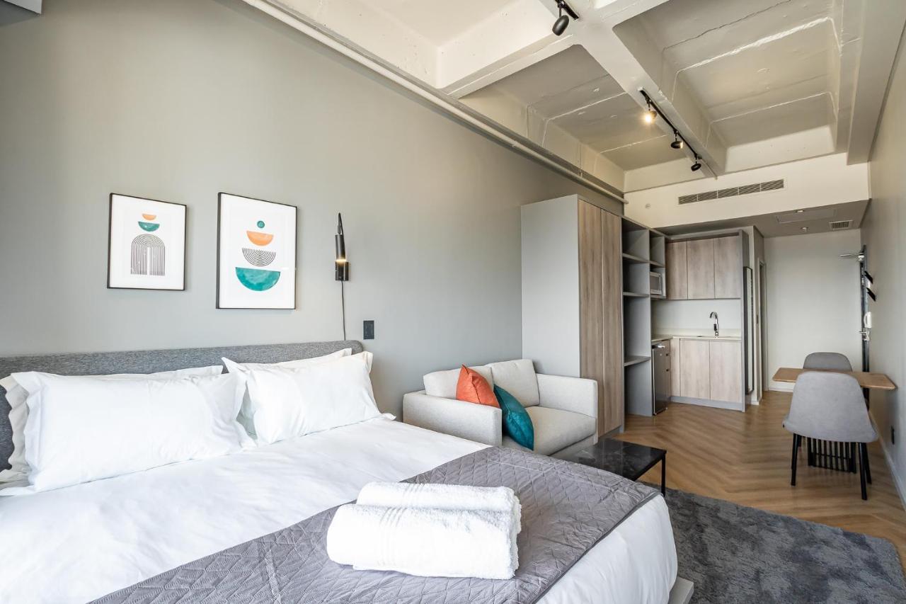 Studio Deluxe Apartments At One Thibault With Spectacular Views Cape Town Bagian luar foto